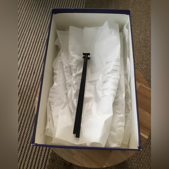 STUAT WEITZMAN - Picture 14 of 16